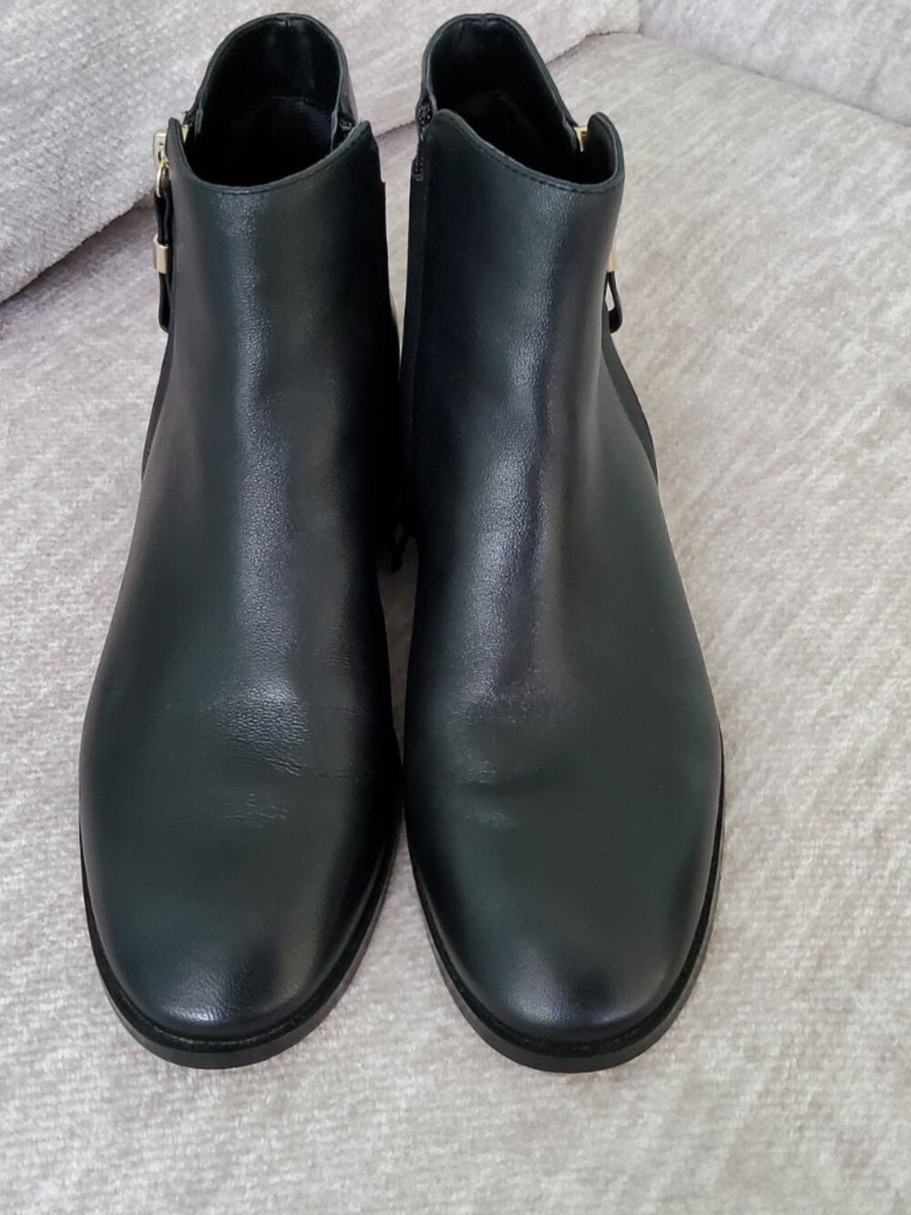 Like New kate Spade Bacall Ankle Boots in Black 9.5B